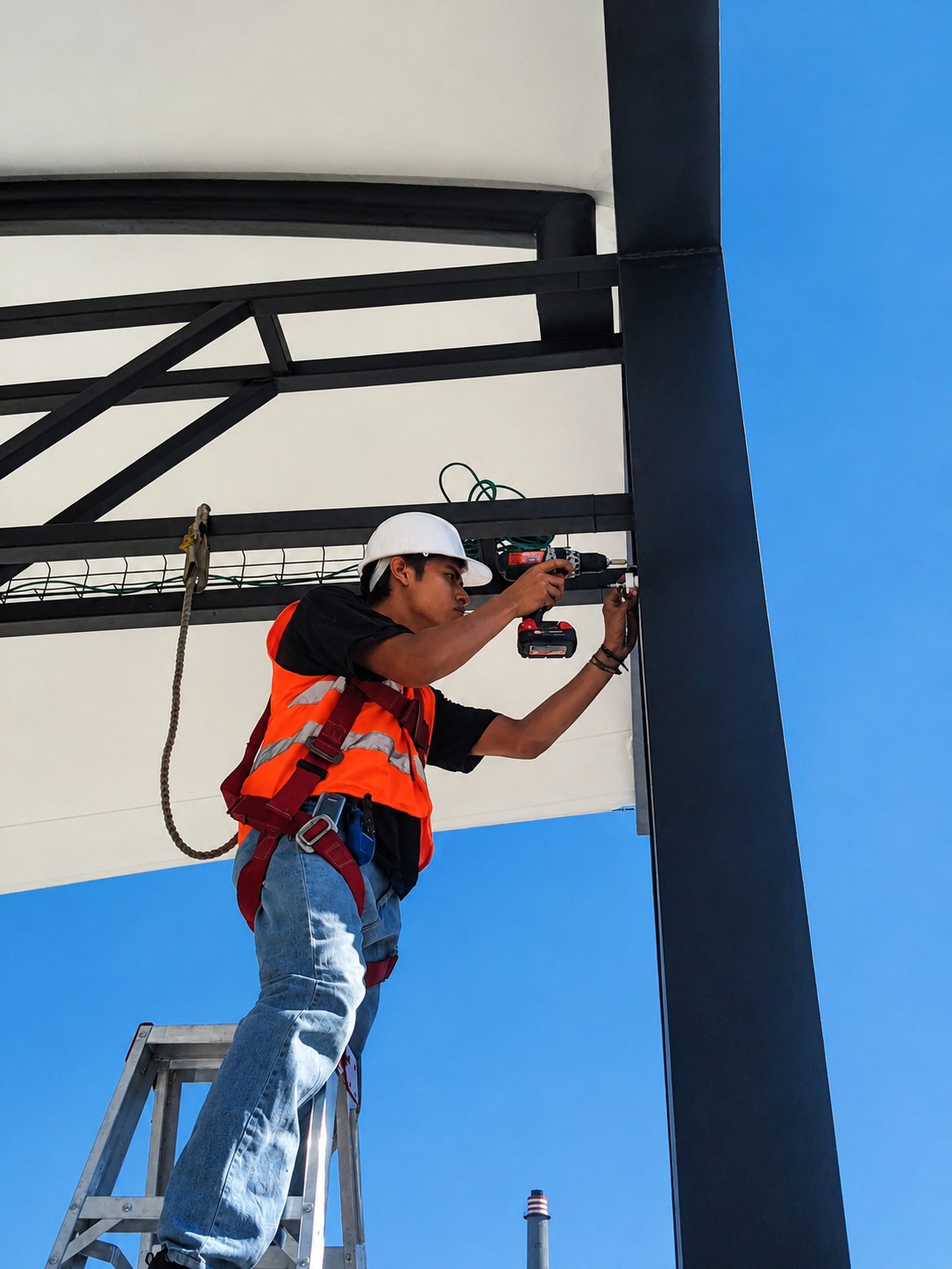 Trabajo de instalación en campo